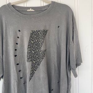 Easel Oversized Bolt Tee